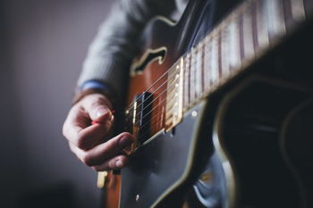 Rock ‘N Chow music Thursdays Rock ‘N Chow music Thursdays