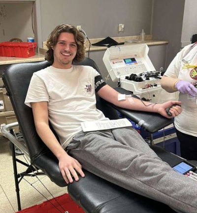Volunteers Help Red Cross Blood Drive
