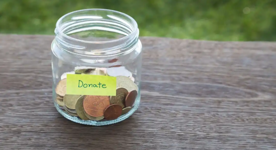 Image for Ways to give back during the holidays