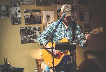 Kevin Rafferty Live at Vino Villa