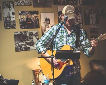Kevin Rafferty Live at Vino Villa