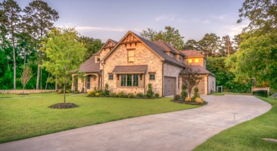 Image for Navigating Real Estate Investing: Balancing Risk and Reward