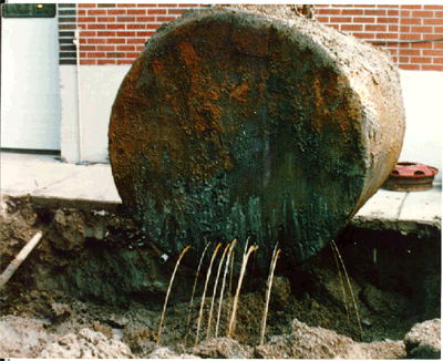 Leaking tank image Leaking tank image