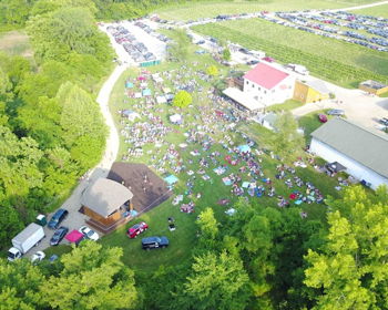 Picnic Concert Series at Mallow Run Winery – Tastes Like Chicken