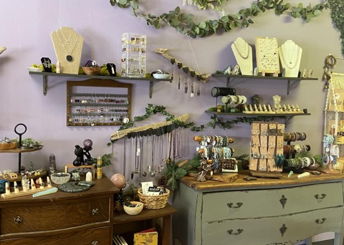 Oak & Amethyst