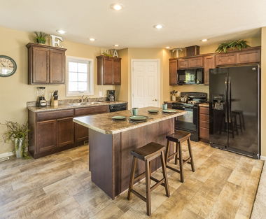 Full Kitchen with Island