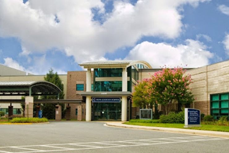 Entrance of Inova Loudoun Hospital