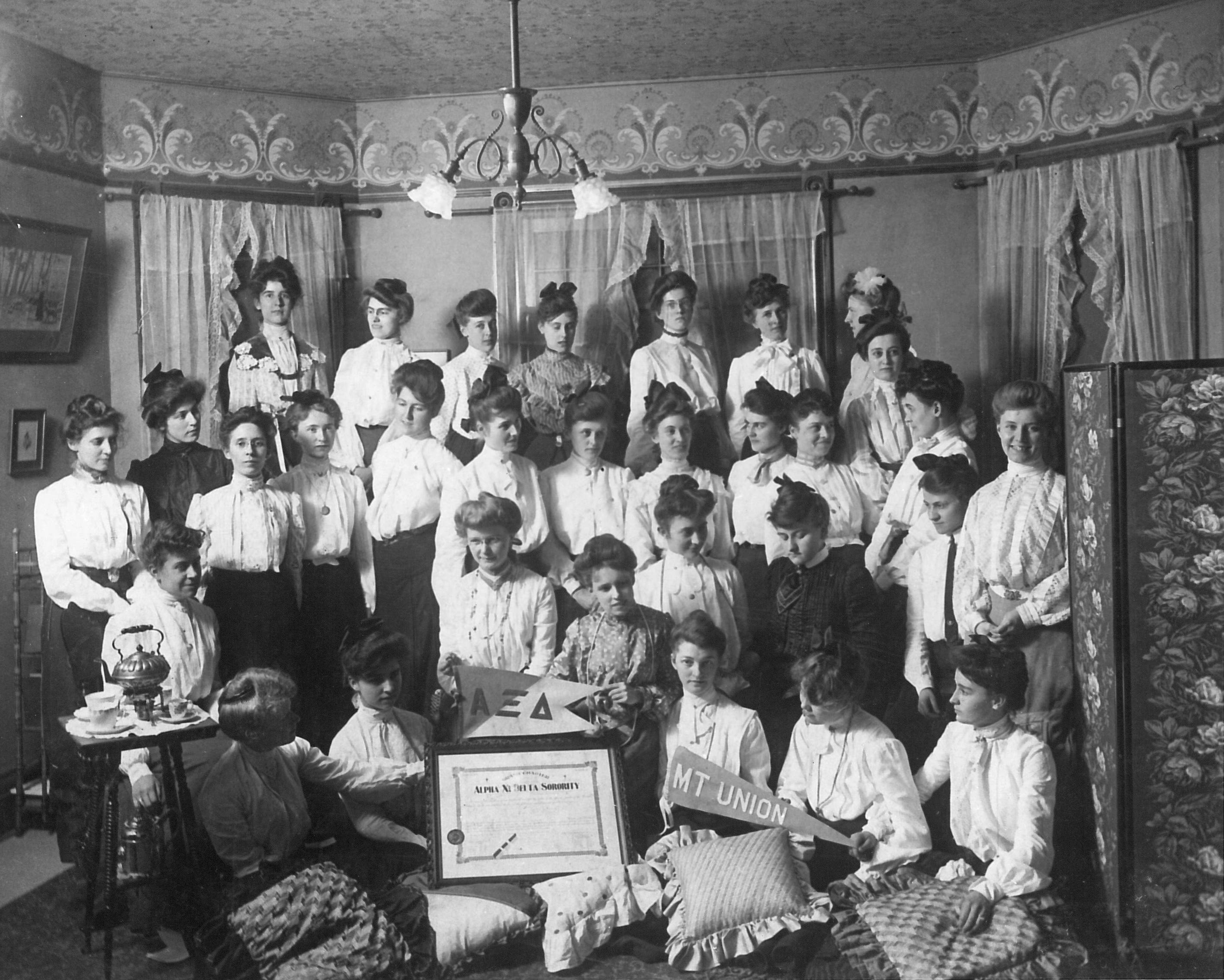 black and white photo of women from the Gamma Chapter in the early 1900s