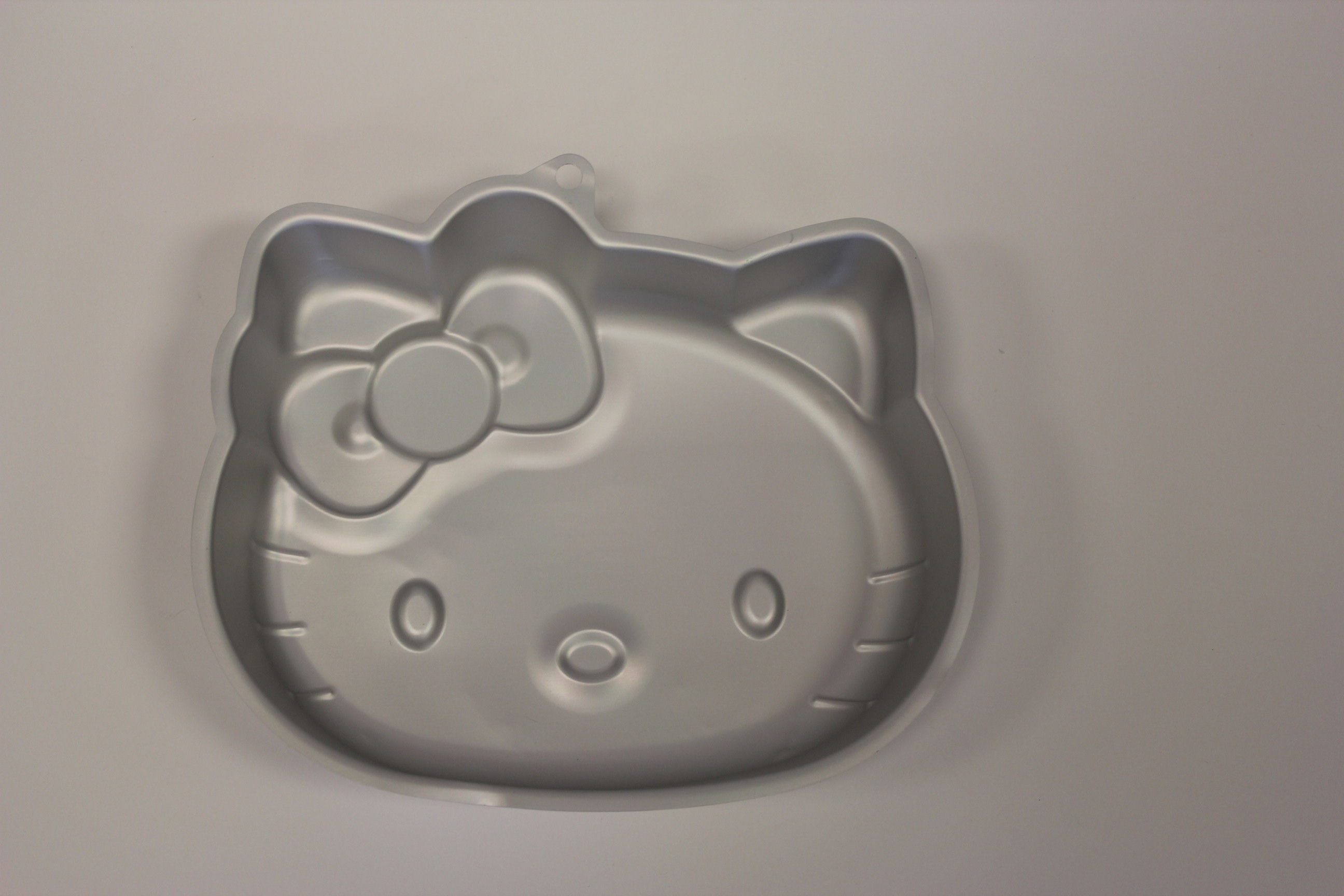 Hello Kitty cake pan