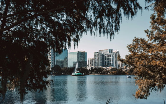 Cross-Border Investing: What Changes When US Expats Move Abroad