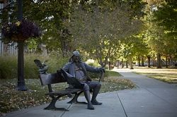 ben franklin statue